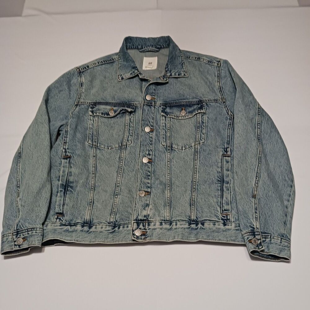 H&M Denim Jacket Women's XL Light Wash Button Front Trucker Jean Jacket